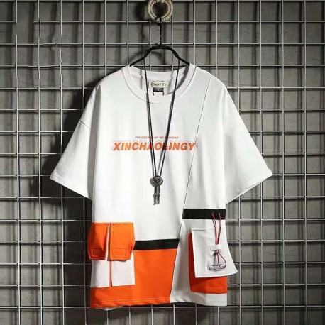 Camiseta Hip Hop Masculina Estampada em Color Block com Bolso Duplo Longo Solta Gola O Macia